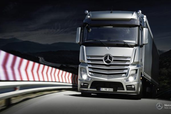 mb-actros-driving-dynamics-1920x1080