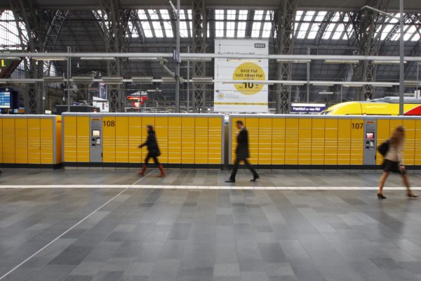 Neue Packstation Hauptbahnhof Frankfurt, 040412***********************************************************copyright by: georg-foto, offenbachGauss-Str. 5, Postfach 100628D-63071 Offenbach am Main Tel. +49-69-98557977 FAX:+49-69-98557988mobil: +49-171-3367112Veroeffentlichung unseres Bildmateriales nur gegen Honorar (zzgl.MwSt.),Belegexemplar und Urheberangabe (13-UrhG). Ust.ID: 035 821 01115 Finanzamt Offenbach-StadtBankverbindung: Sparkasse OffenbachBLZ.: 505 500 20 Kto.-Nr.: 107054383