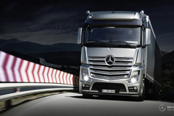 mb-actros-driving-dynamics-1920x1080
