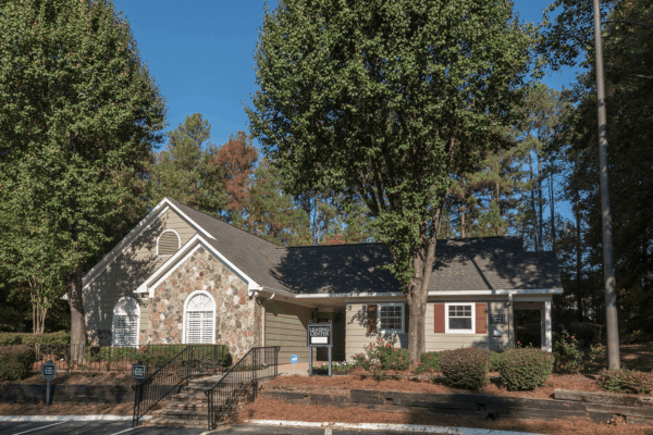 Reserve Garden Lake-05-Office